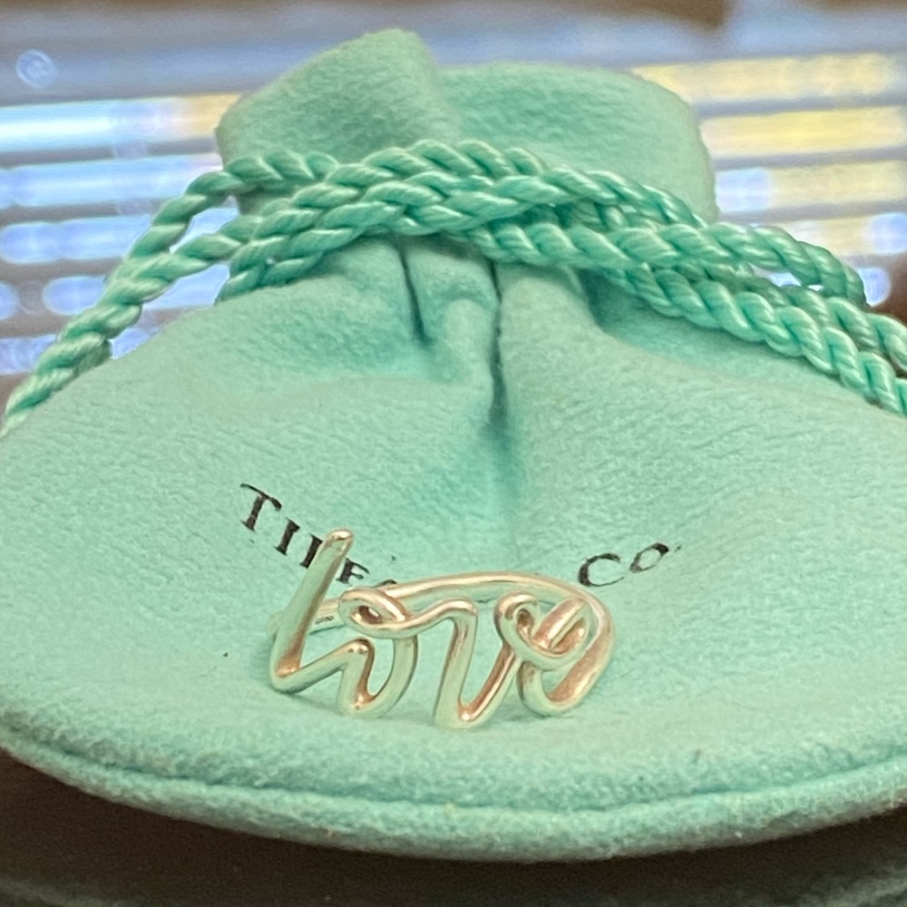 Tiffany & Co. Paloma Graffiti Love Ring